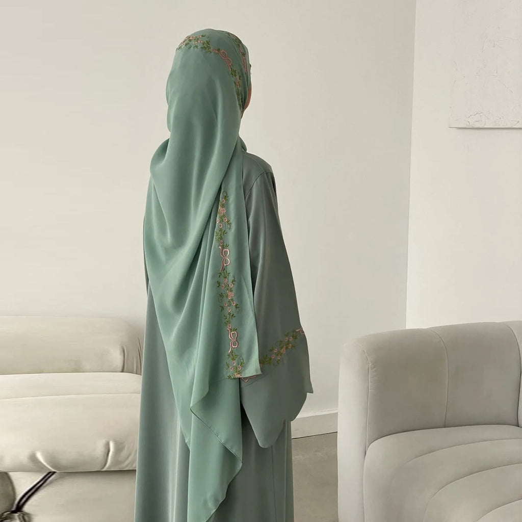 2025 Women's Dresses Embroidery Luxury Abaya Dubai Womens Clothing Front Open Abaya and Hijab 2 Piece Set Islamic Clothing