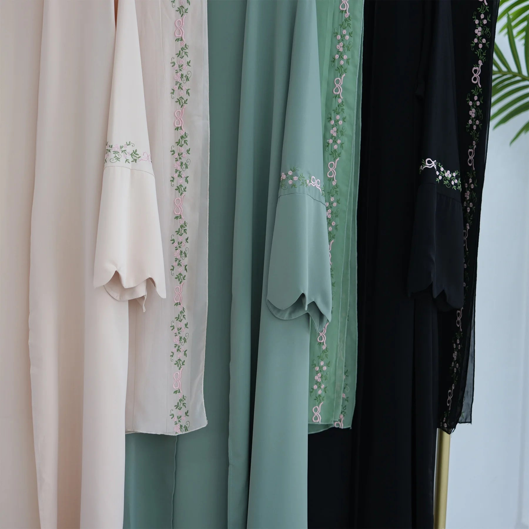 2025 Women's Dresses Embroidery Luxury Abaya Dubai Womens Clothing Front Open Abaya and Hijab 2 Piece Set Islamic Clothing